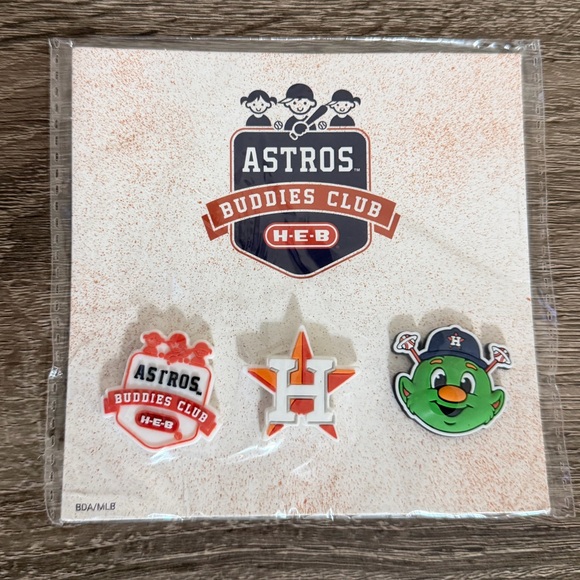 Other - Astros Buddies Club H-E-B Shoe Charms